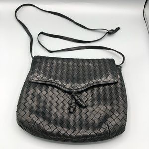 BOTTEGA VENETA Vintage Intrecciato Black Woven Leather Crossbody Bag